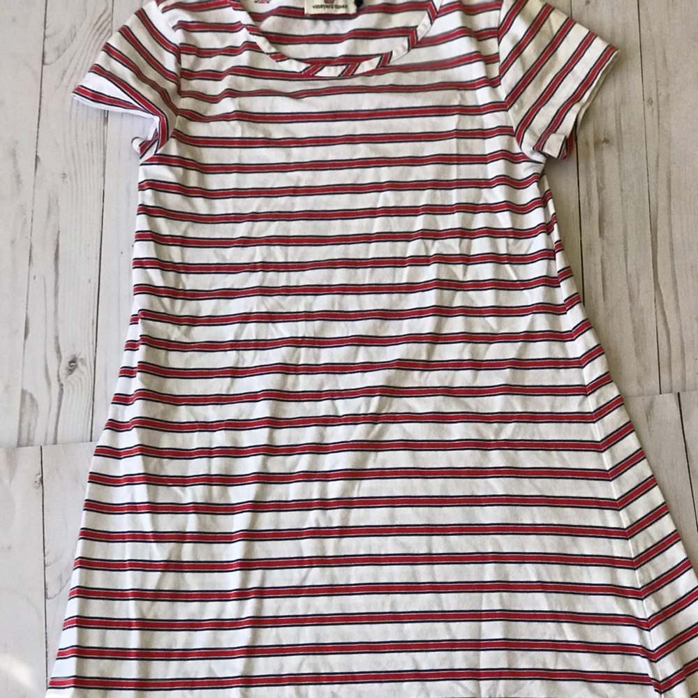 Vineyard Vines t-shirt dress